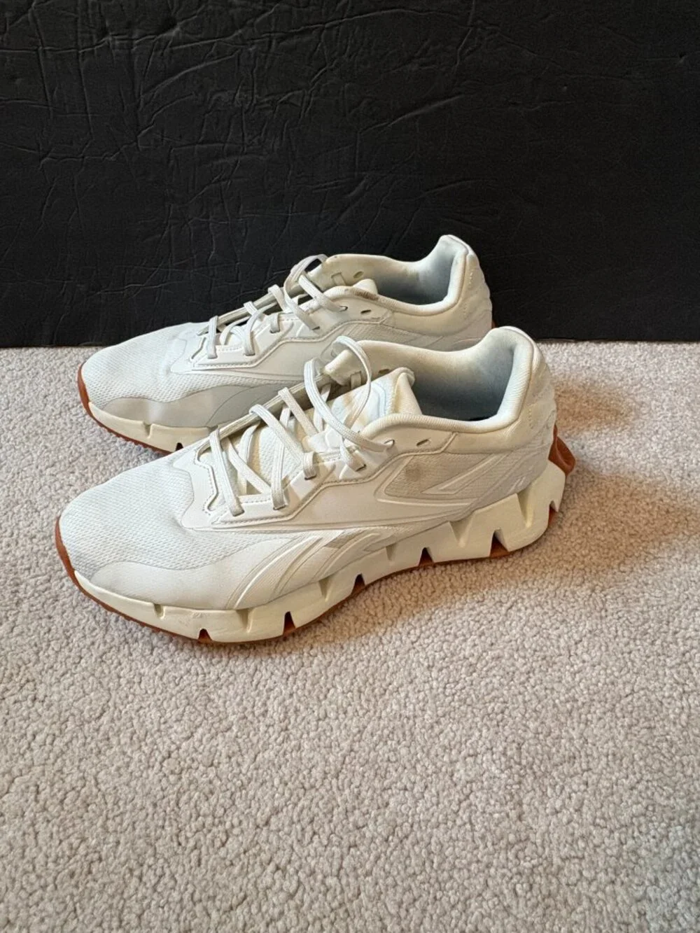 Reebok Zig Dynamica Women's Running Shoes Size 9 White  IG0551